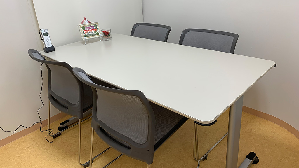 放課後等デイサービスのTomorrow(トゥモロー）の施設紹介　相談室